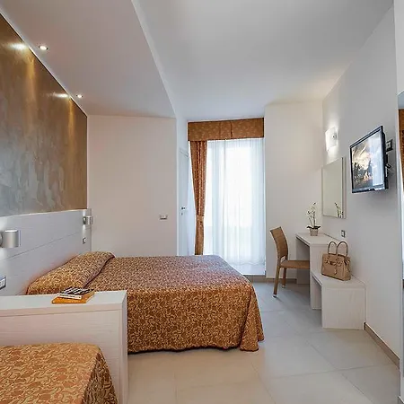 Tibidabo Hotel 3*